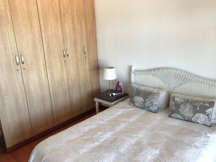 9 Bedroom Property for Sale in Wavecrest Eastern Cape